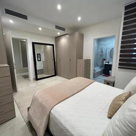 Spacious Luxury 3 Bedroom - Southridge - Appartamento