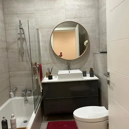 Apartment Spacious Luxury 3 Bedroom - Southridge - *