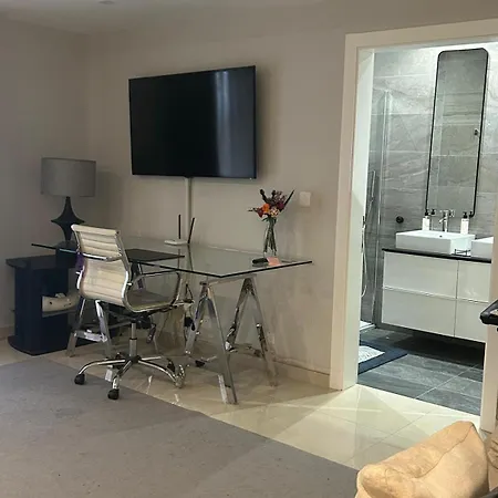 Spacious Luxury 3 Bedroom - Southridge - Apartamento *